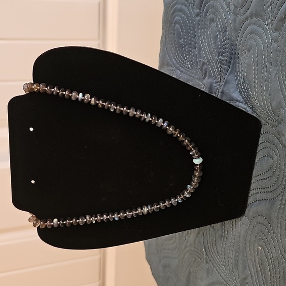 Elegant Labordorite Beaded Necklace with Turquoise Accents - Picture 5 of 9